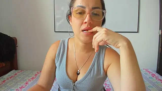 Snapshot of squirttati33 chatting on 27, 7, 2026 squirttati33 online show from 27, 7, 2026
