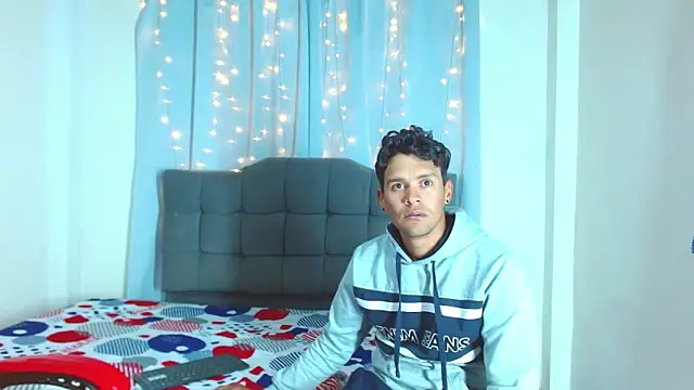 Snapshot of kelvin_jhoseth1 chatting on 24, 11, 2025 kelvin jhoseth1 online show from 24, 11, 2025