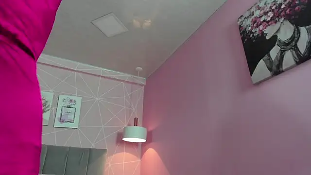 dolly zoe online show from 13, 3, 2025