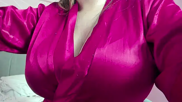 dolly zoe online show from 17, 3, 2025