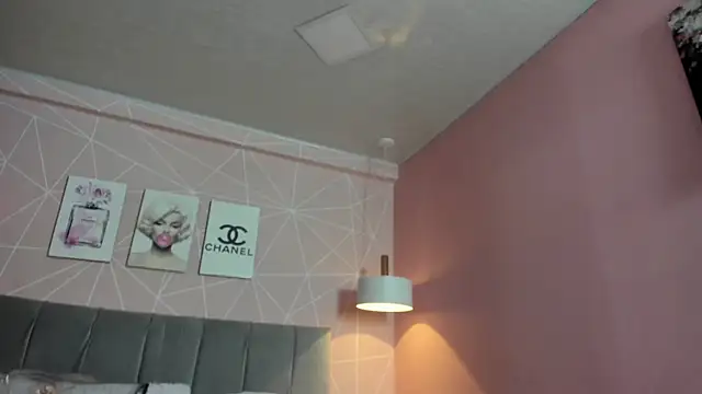 dolly zoe online show from 10, 10, 2025