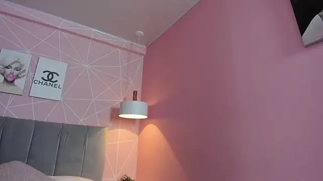 dolly zoe online show from 1, 12, 2025