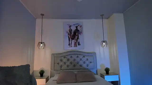 ayshel   online show from 8, 10, 2025