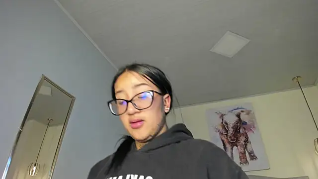 ayshel   online show from 1, 11, 2025