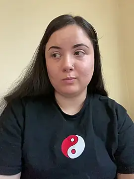 Snapshot of xocrybaby chatting on 1, 3, 2025 xocrybaby online show from 1, 3, 2025