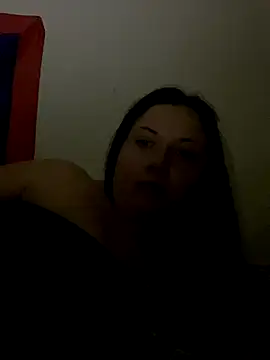Snapshot of xocrybaby chatting on 11, 9, 2025 xocrybaby online show from 11, 9, 2025