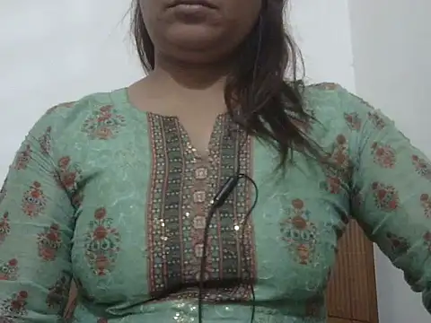 Snapshot of shekira99 chatting on 17, 2, 2026 shekira99 online show from 17, 2, 2026