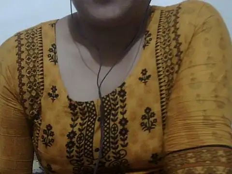 Snapshot of shekira99 chatting on 2, 3, 2026 shekira99 online show from 2, 3, 2026