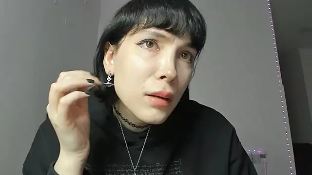 Snapshot of dollmore chatting on 18, 2, 2025 dollmore online show from 18, 2, 2025