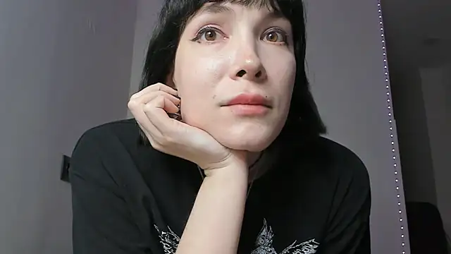 Snapshot of dollmore chatting on 18, 2, 2025 dollmore online show from 18, 2, 2025