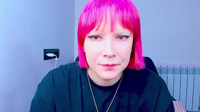 Snapshot of dollmore chatting on 7, 10, 2025 dollmore online show from 7, 10, 2025