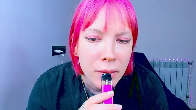 Snapshot of dollmore chatting on 7, 10, 2025 dollmore online show from 7, 10, 2025