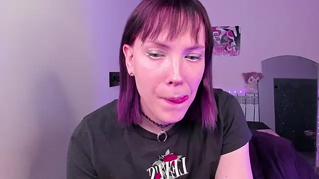 Snapshot of dollmore chatting on 8, 3, 2026 dollmore online show from 8, 3, 2026