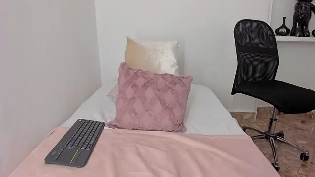 valerycolins online show from 18, 9, 2025