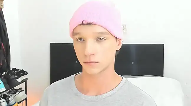 Snapshot of angelcortes chatting on 8, 1, 2025 angelcortes online show from 8, 1, 2025