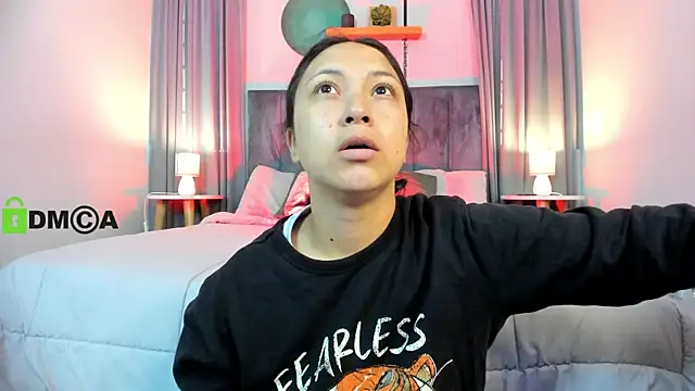 CoralineRicce  online show from 10, 9, 2025