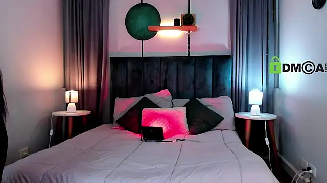 CoralineRicce  online show from 5, 11, 2025