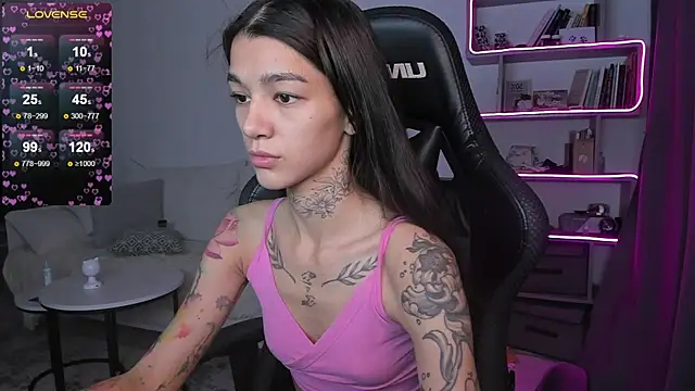 Snapshot of vinkitinkii chatting on 24, 12, 2024 vinkitinkii online show from 24, 12, 2024