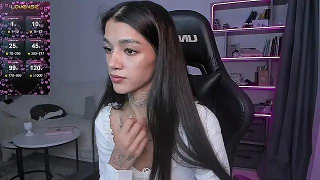 Snapshot of vinkitinkii chatting on 28, 12, 2024 vinkitinkii online show from 28, 12, 2024