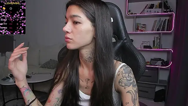 Snapshot of vinkitinkii chatting on 19, 1, 2025 vinkitinkii online show from 19, 1, 2025