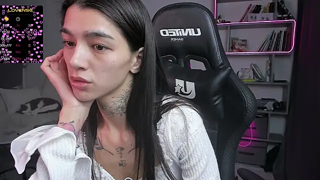 Snapshot of vinkitinkii chatting on 6, 2, 2025 vinkitinkii online show from 6, 2, 2025