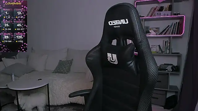 Snapshot of vinkitinkii chatting on 15, 2, 2025 vinkitinkii online show from 15, 2, 2025