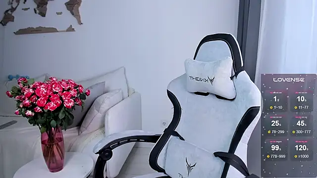 Snapshot of vinkitinkii chatting on 29, 9, 2025 vinkitinkii online show from 29, 9, 2025