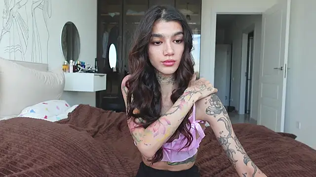 Snapshot of vinkitinkii chatting on 7, 10, 2025 vinkitinkii online show from 7, 10, 2025