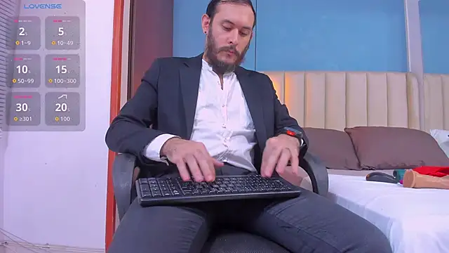 jeanpiere  online show from 30, 9, 2025