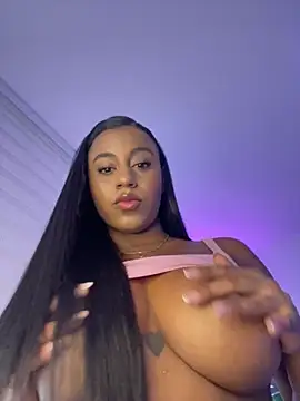 Snapshot of charlotteeruss chatting on 21, 9, 2025 charlotteeruss online show from 21, 9, 2025