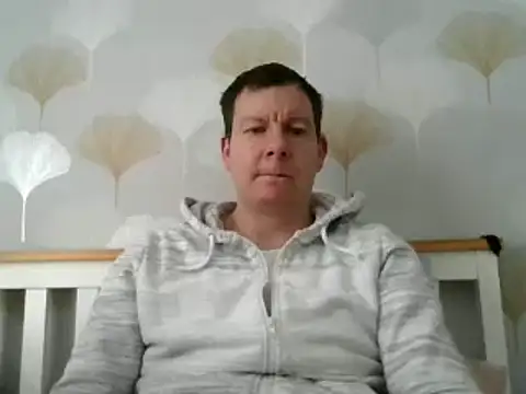 Snapshot of calibersmith chatting on 11, 3, 2025 calibersmith online show from 11, 3, 2025