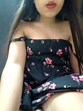 Snapshot of Roshni_98 chatting on 15, 7, 2026 Roshni 98 online show from 15, 7, 2026