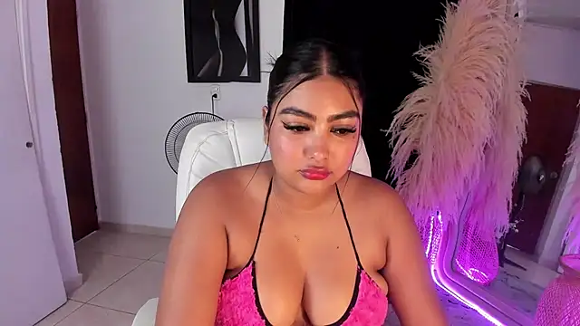 NatashaBrown12 online show from 10, 9, 2025