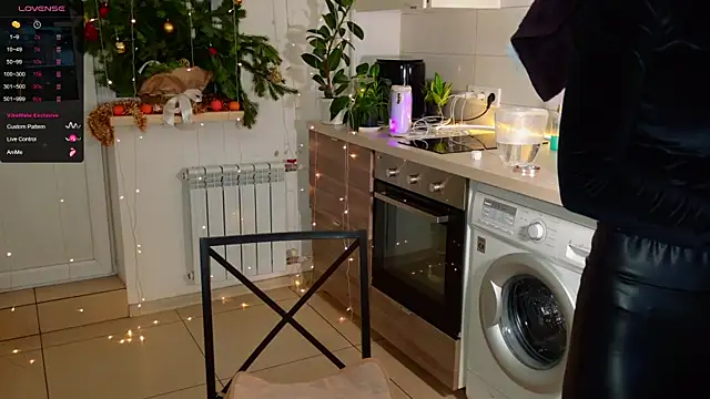 MissLovex online show from 23, 12, 2025