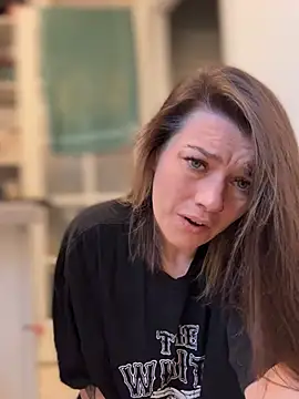 LadyLena1 online show from 7, 2, 2025