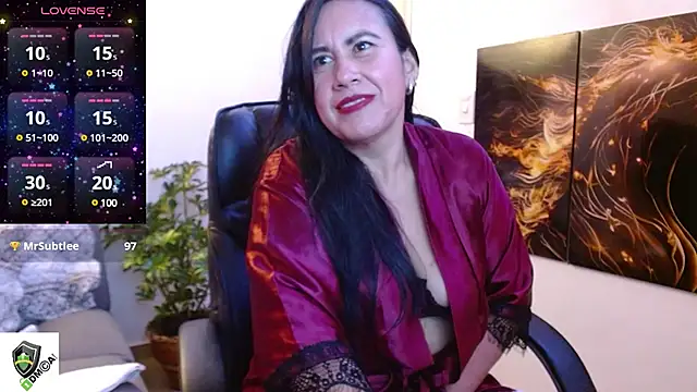 amalia brunette online show from 9, 3, 2025