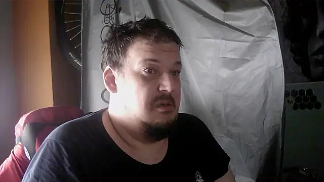 Snapshot of porkorossy chatting on 21, 4, 2026 porkorossy online show from 21, 4, 2026