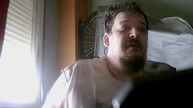 Snapshot of porkorossy chatting on 8, 5, 2026 porkorossy online show from 8, 5, 2026