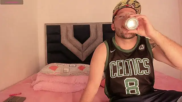 Snapshot of TiiffanyEvans1 chatting on 7, 11, 2025 TiiffanyEvans1 online show from 7, 11, 2025