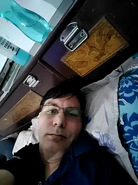 Snapshot of ZIMMY25 chatting on 15, 10, 2025 ZIMMY25 online show from 15, 10, 2025