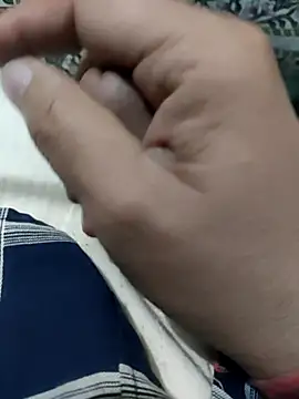 Snapshot of ZIMMY25 chatting on 19, 11, 2025 ZIMMY25 online show from 19, 11, 2025