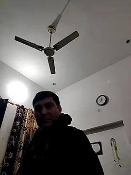 Snapshot of ZIMMY25 chatting on 23, 11, 2025 ZIMMY25 online show from 23, 11, 2025