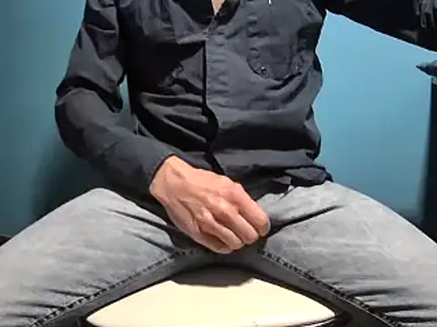 Snapshot of Pol8822 chatting on 25, 3, 2026 Pol8822 online show from 25, 3, 2026