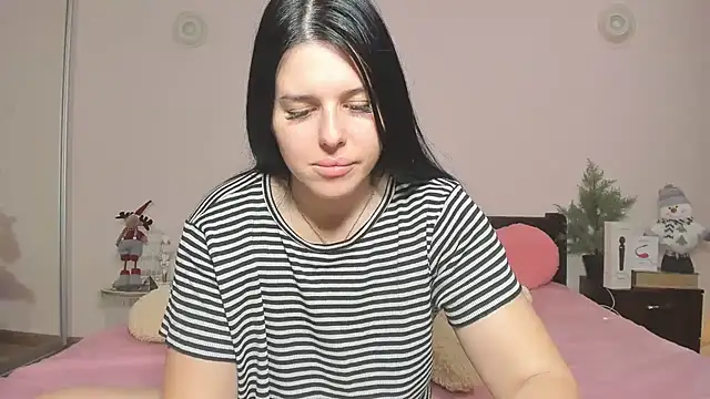 Snapshot of Annatrybebetter chatting on 8, 1, 2025 Annatrybebetter online show from 8, 1, 2025