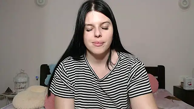 Snapshot of Annatrybebetter chatting on 18, 9, 2025 Annatrybebetter online show from 18, 9, 2025