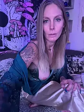 ItsDanniG online show from 30, 1, 2025