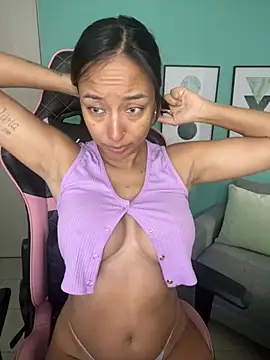 DianaHopson online show from 24, 1, 2025