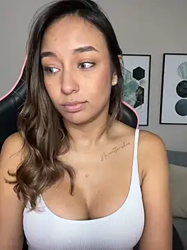 DianaHopson online show from 6, 2, 2025