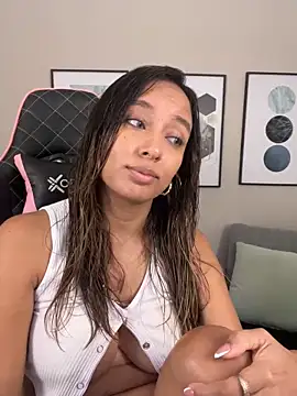 DianaHopson online show from 13, 3, 2025