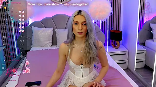 Snapshot of Ella_Charm chatting on 10, 1, 2025 Ella Charm online show from 10, 1, 2025